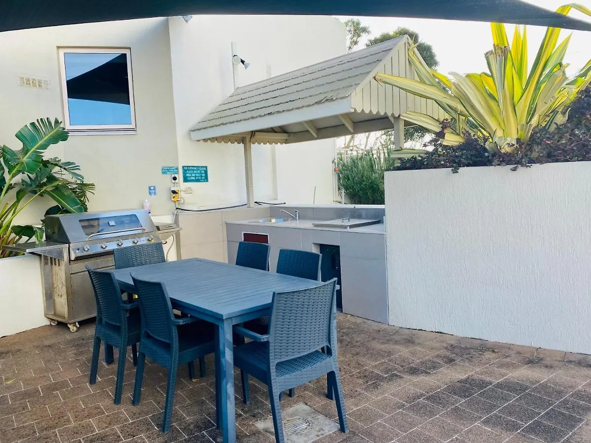 License To Chill • Couple'S Escape In Mooloolaba Apartment